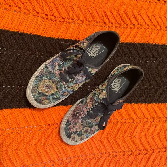 Y2K Vans low top emo autumn floral skateboarding shoes! - Picture 7 of 16